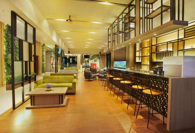 Номер Стандарт с Балконом, Amani Suite And Apartment Zn41