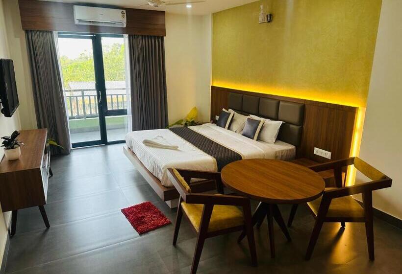 带城市景观的高级房间, Mary Land Residency