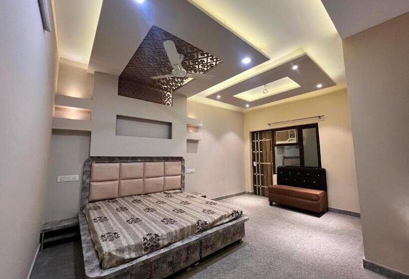 اتاق استاندارد, Oyo Bharat Stay