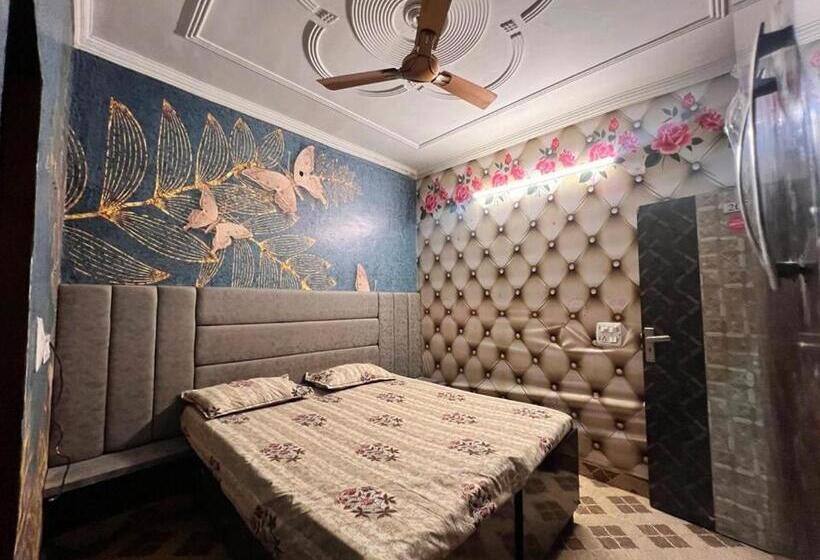 اتاق استاندارد, Oyo Bharat Stay