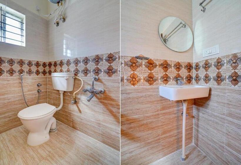 Triple Classic Room, Oyo Pranith Skys