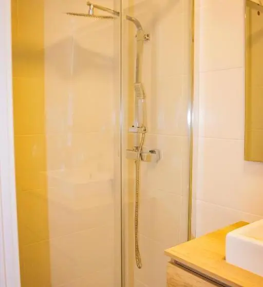 اتاق استاندارد یک نفره, Deluxe A2 Centro Pozuelo De Alarcón