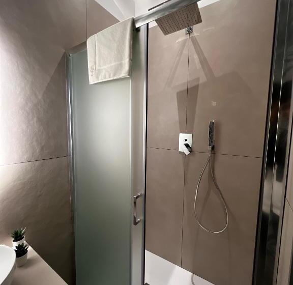 חדר סטנדרט, Esposito House