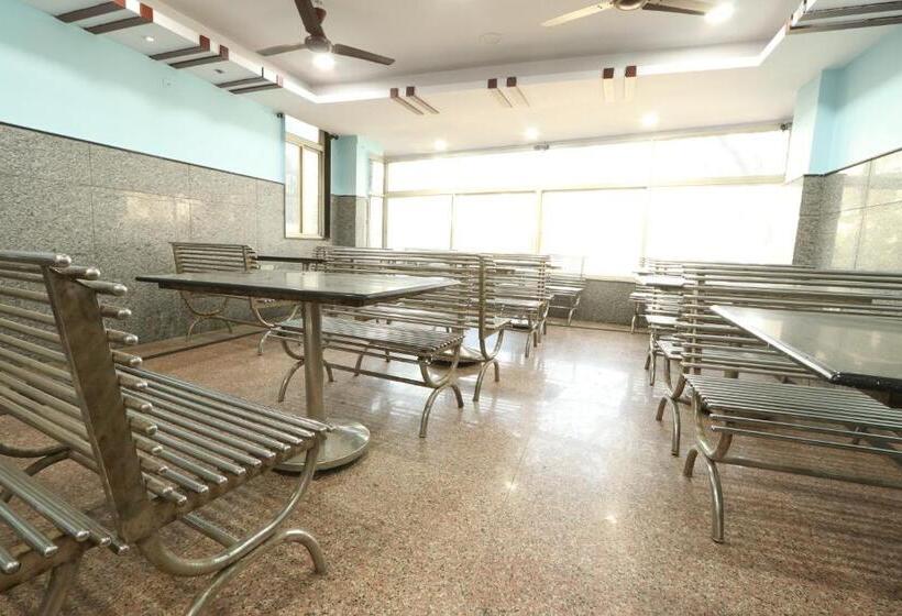 اتاق لوکس با تخت بزرگ, O On Green Residency