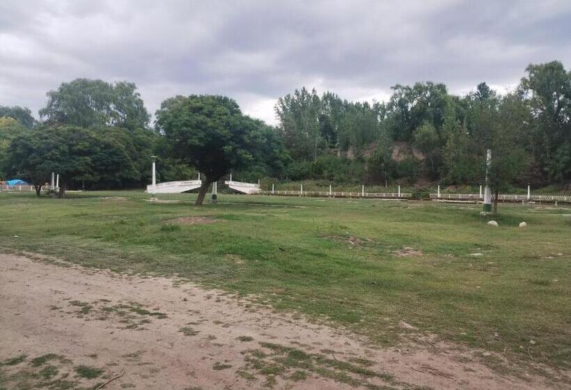 园景标准四人间, Complejo La Riojita