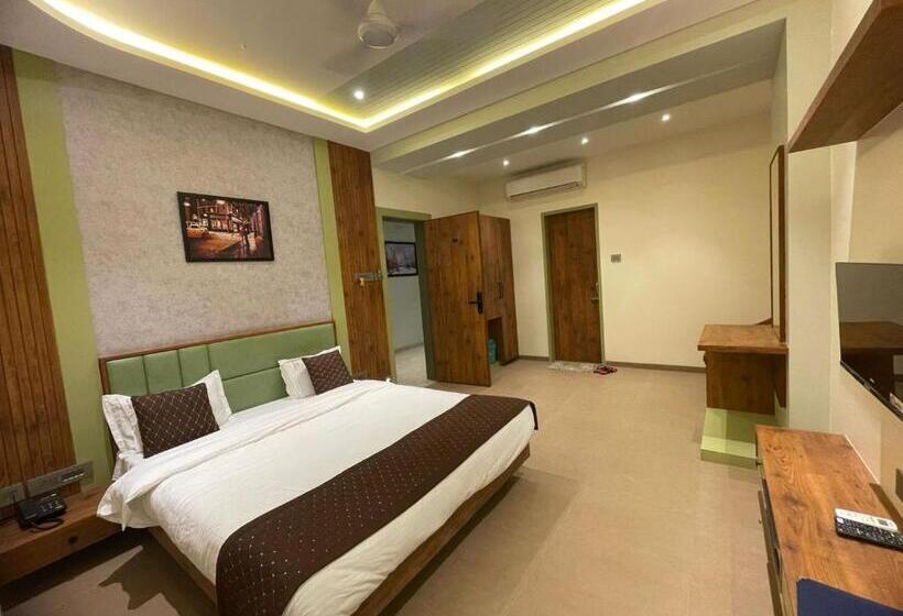 Номер Deluxe, Amar Palace Ahmednagar