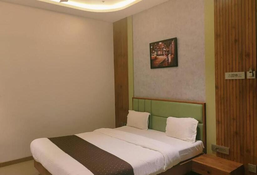 غرفة ديلوكس, Amar Palace Ahmednagar