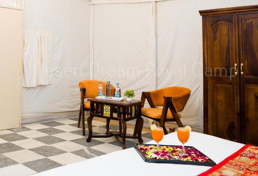디럭스 트리플 룸, Desert Dream Royal Camp With Pool