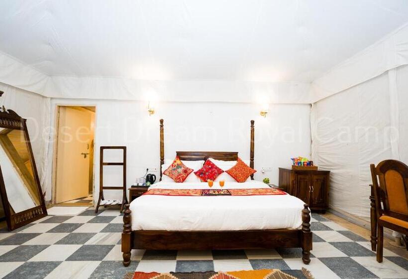 Трехместный Номер Deluxe, Desert Dream Royal Camp With Pool