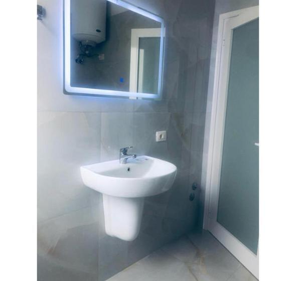 إستوديو قياسى, Real Resort Albania