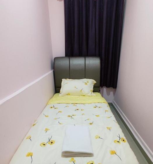 Economy Triple Room, Santai Desa Chalet Musleem 0nly