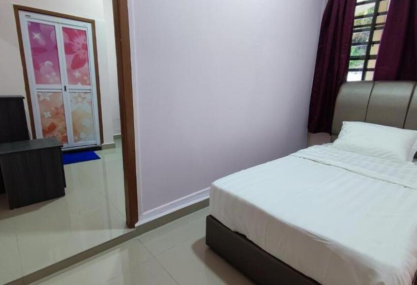 Economy Triple Room, Santai Desa Chalet Musleem 0nly