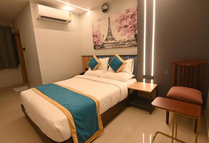 Номер Deluxe, Kp Hotels