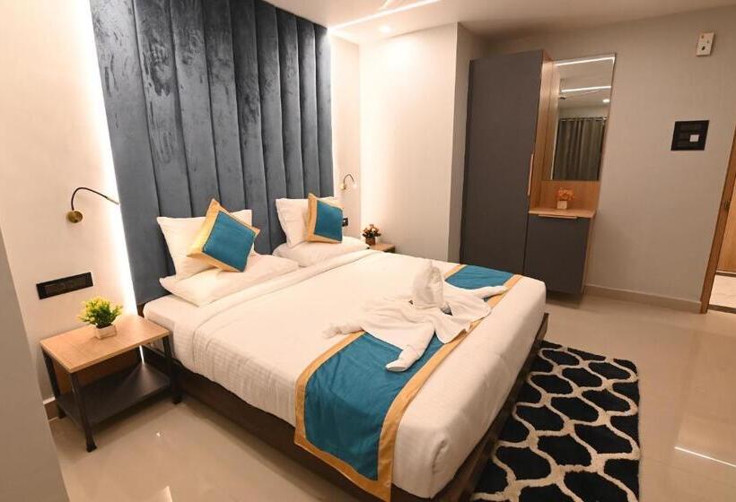 Полулюкс, Kp Hotels