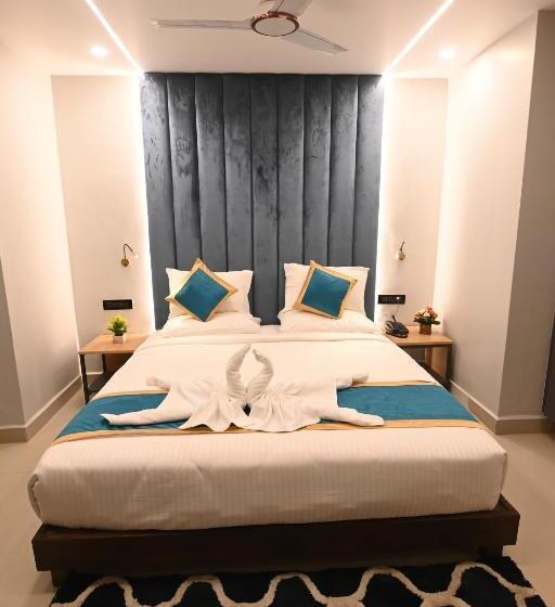Полулюкс, Kp Hotels