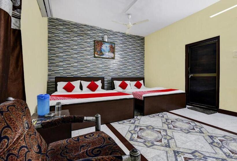 Трехместный Номер Классика, Oyo Hotel Shanti Villa