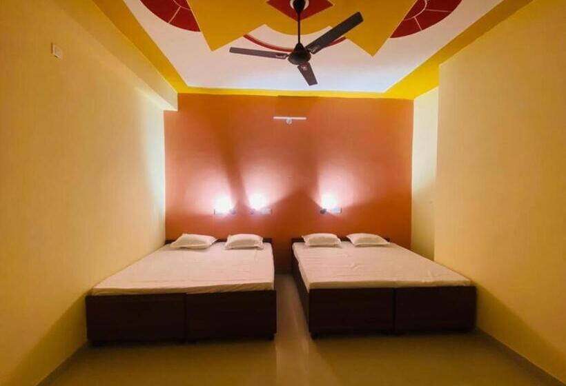 Family Room, Cohouse