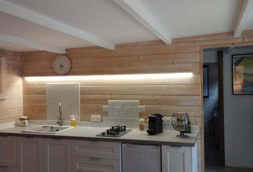 סוויטה, La Bergerie Des Colles