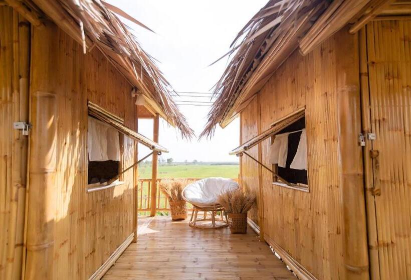 Villa 2 Dormitorios, บ้านไทยไออุ่น @ทุ่งขนอนหลวง