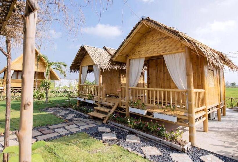 Villa 2 Dormitorios, บ้านไทยไออุ่น @ทุ่งขนอนหลวง