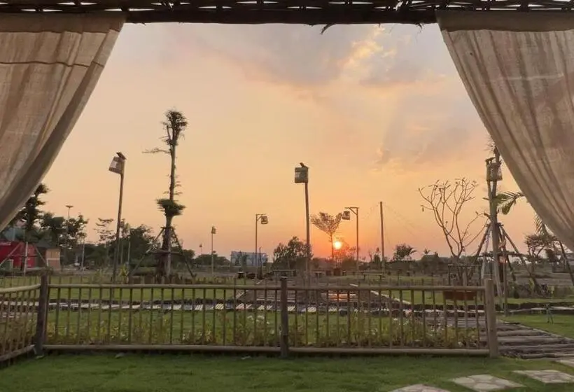 ビラホテル１ベッドルーム, บ้านไทยไออุ่น @ทุ่งขนอนหลวง