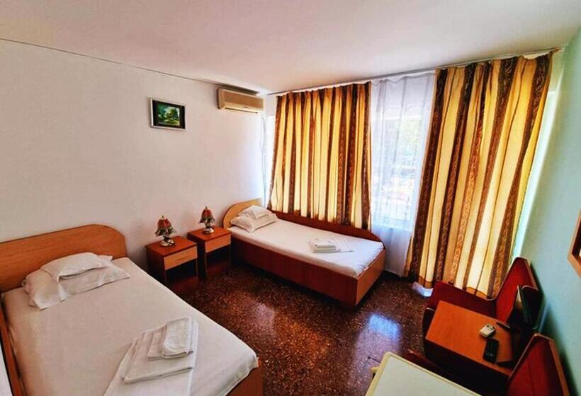 اتاق استاندارد با بالکن, Excelsior