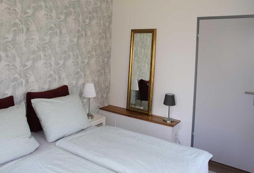 شقة غرفة واحدة, Landhaus Wolziger See