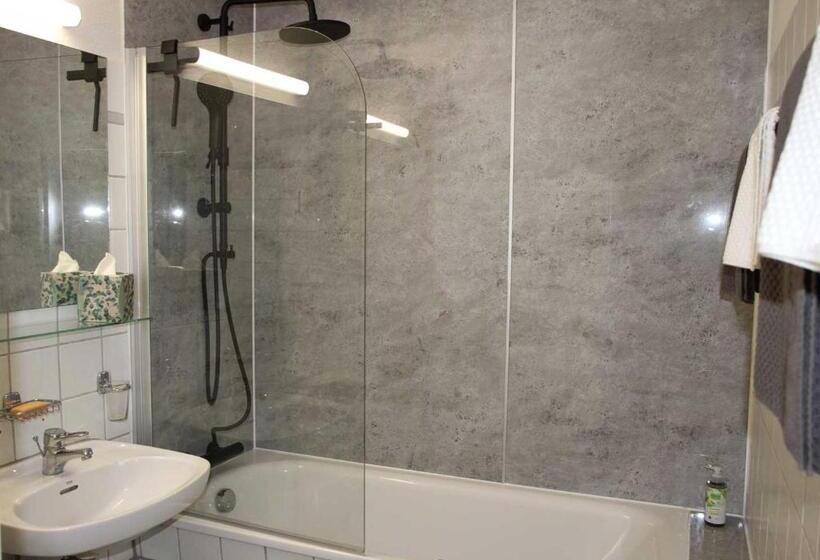 شقة غرفة واحدة, Landhaus Wolziger See