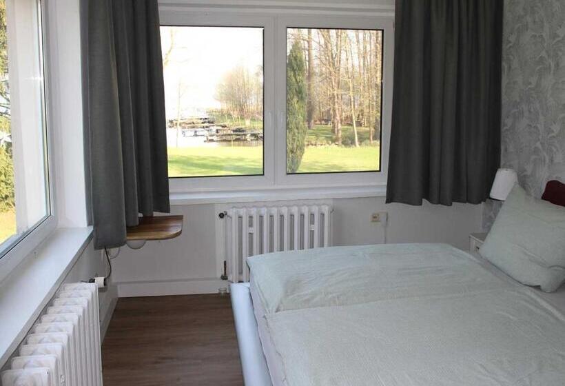 شقة غرفة واحدة, Landhaus Wolziger See