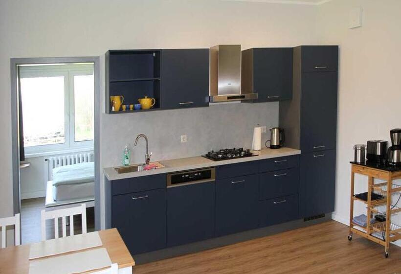 شقة غرفة واحدة, Landhaus Wolziger See