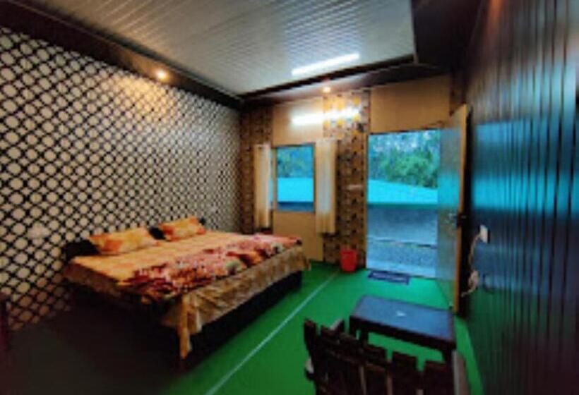 חדר סטנדרט לשלושה, Narayan Valley Resort , Sonprayag