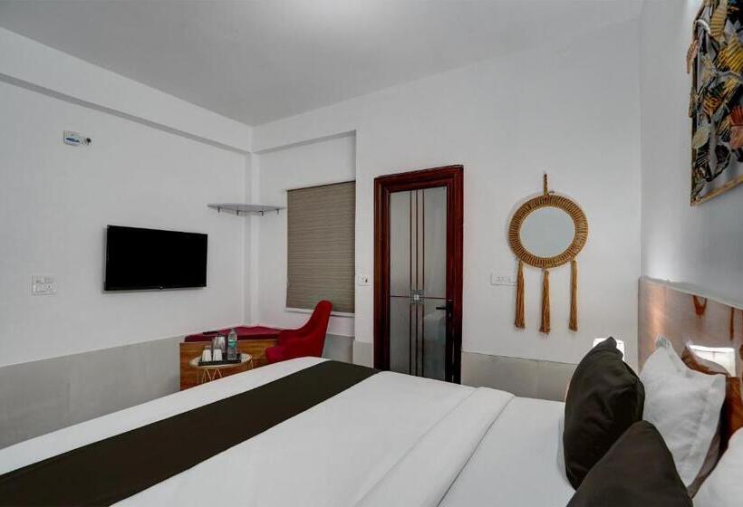 غرفة كلاسيكية ثلاثية, Oyo The Swarnim