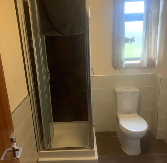 غرفة عائلية, Polrudden