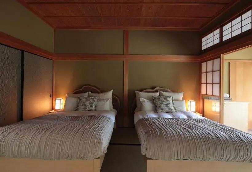 デラックスの４人部屋, うだ薬湯の宿やたきや