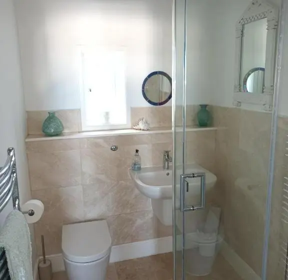 Standard Room, The Mount