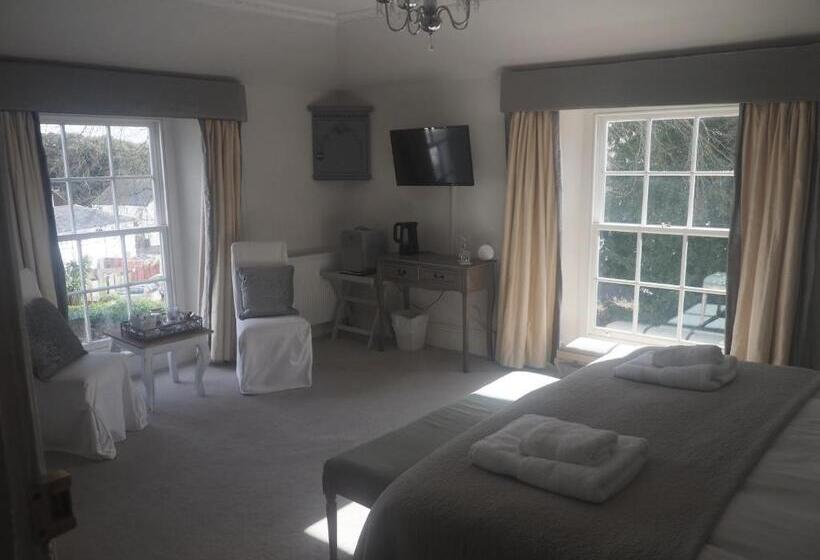 غرفة قياسية سرير كينج, The Mount