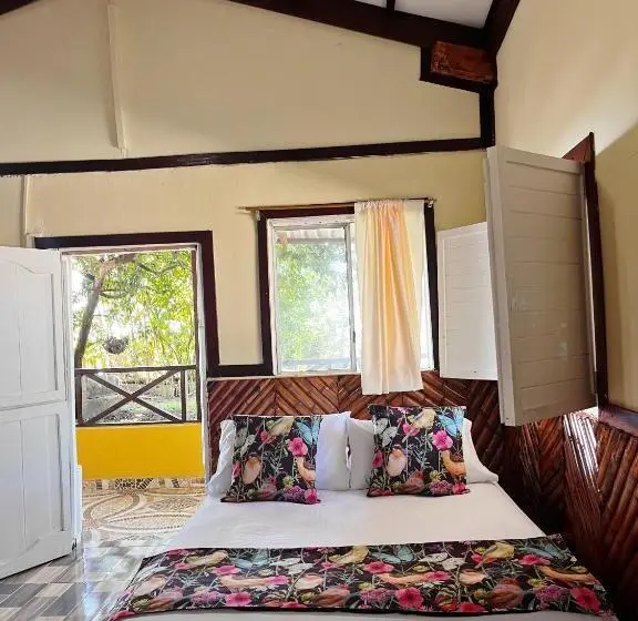 Chambre Familiale, Kipara El Valle