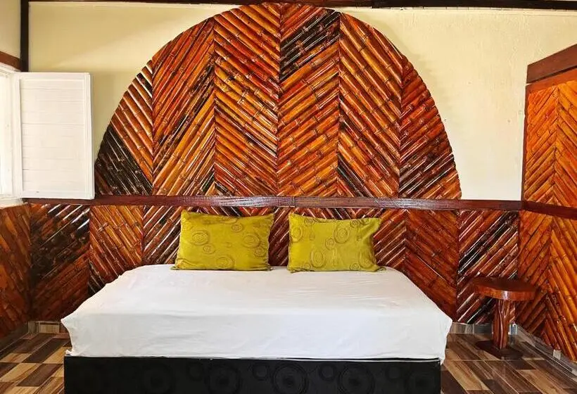 Chambre Familiale, Kipara El Valle