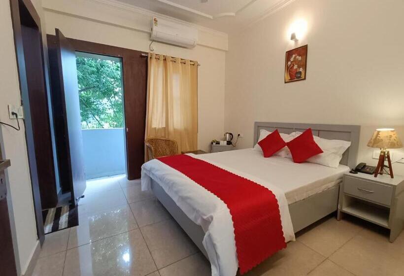 חדר משפחתי, Royal Taj