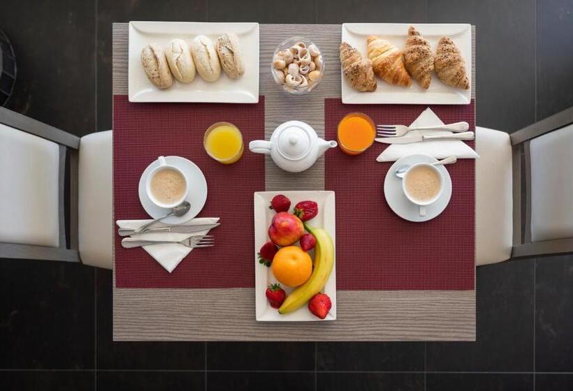 オーシャンビュースタンダードルームバルコニー付き, Villa Sirena Numana