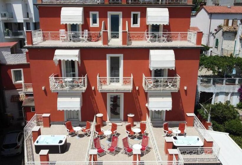 オーシャンビュースタンダードルームバルコニー付き, Villa Sirena Numana