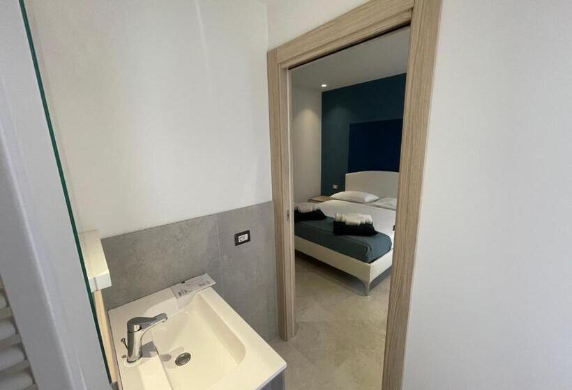 חדר קומפורט לשלושה, Nonna Mina B&b