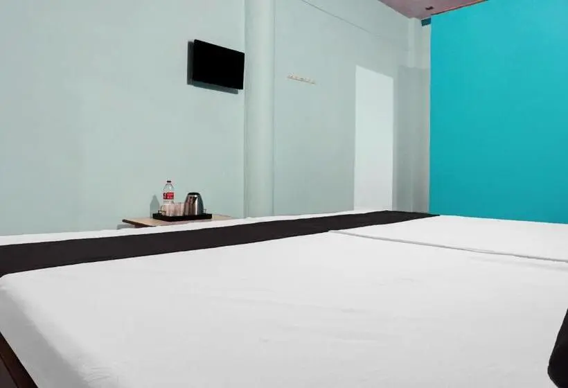 トリプルクラシックルーム, Oyo Sangameshwar Hotel & Lodging