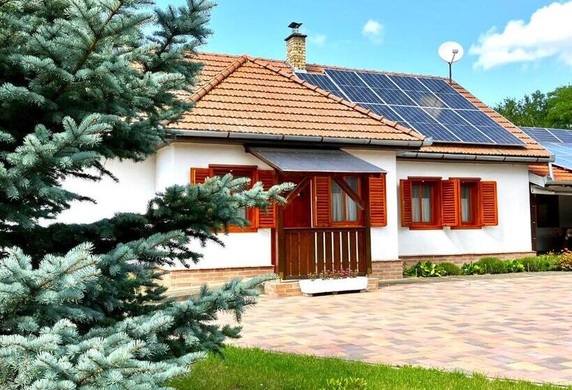 Дом 1 Спальня, Sziget Vendégház Kölcse