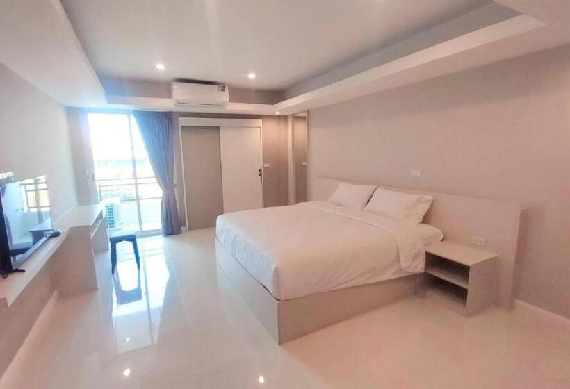 غرفة قياسية مزوَّدة بشُرفة, Pkk Hotel Residence