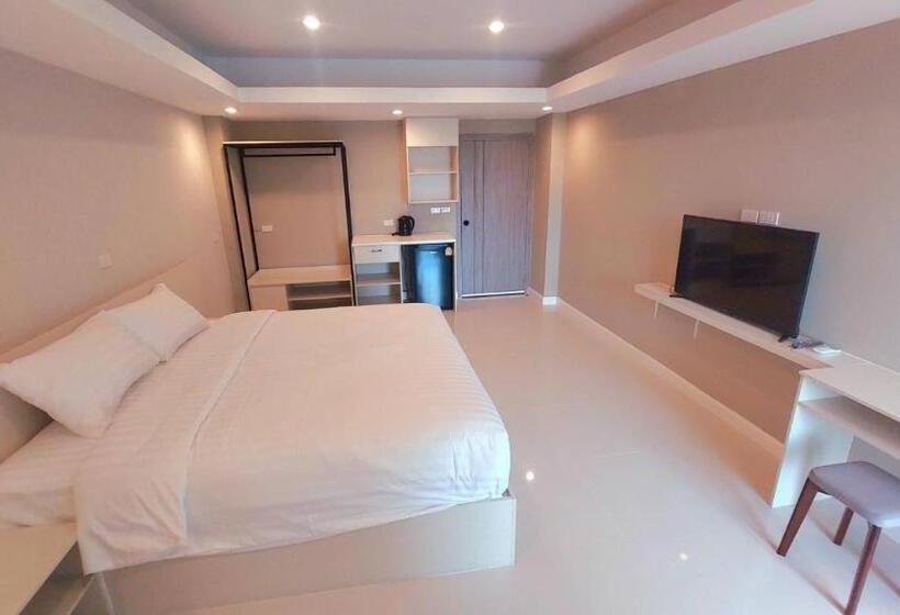 غرفة قياسية مزوَّدة بشُرفة, Pkk Hotel Residence