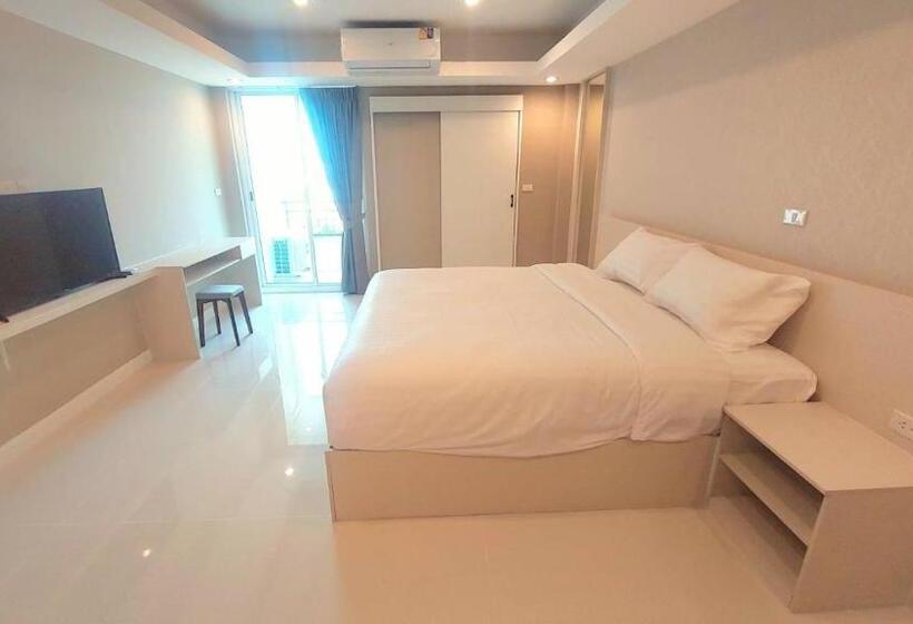 غرفة قياسية مزوَّدة بشُرفة, Pkk Hotel Residence