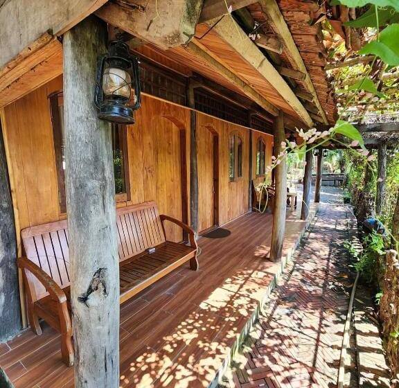 اتاق لوکس, Tina Lakeside Ao đôi Phước Hải