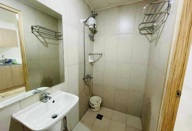 استودیو استاندارد با بالکن, Rgm Place