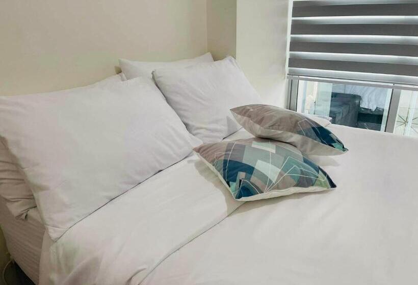 استودیو استاندارد با بالکن, Rgm Place